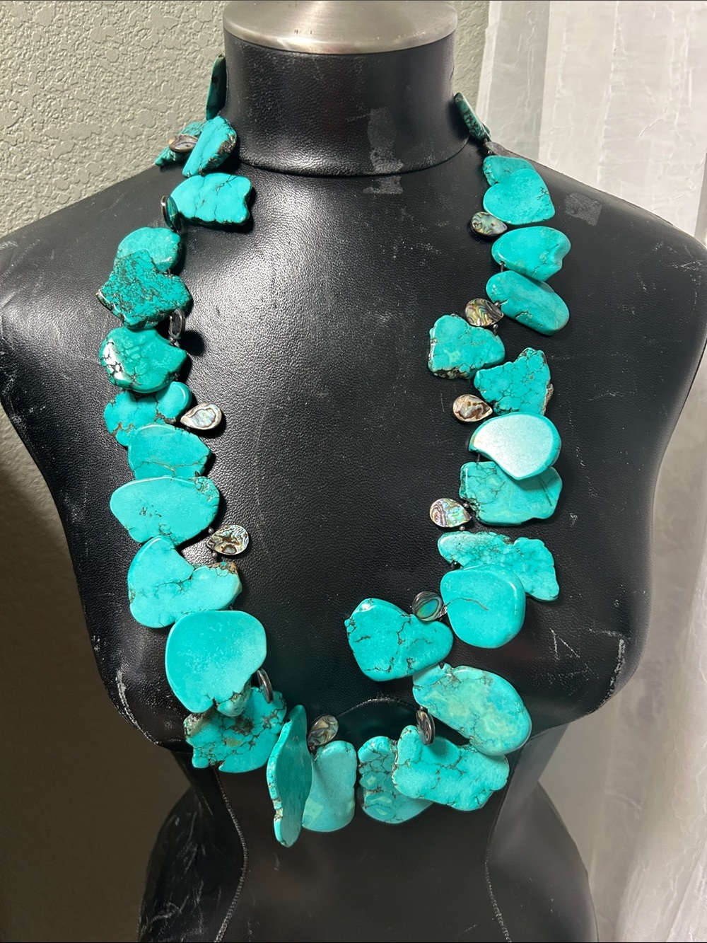 Handcrafted howlite Turquoise Stone Necklace - Vibrant Blue-Green Statement